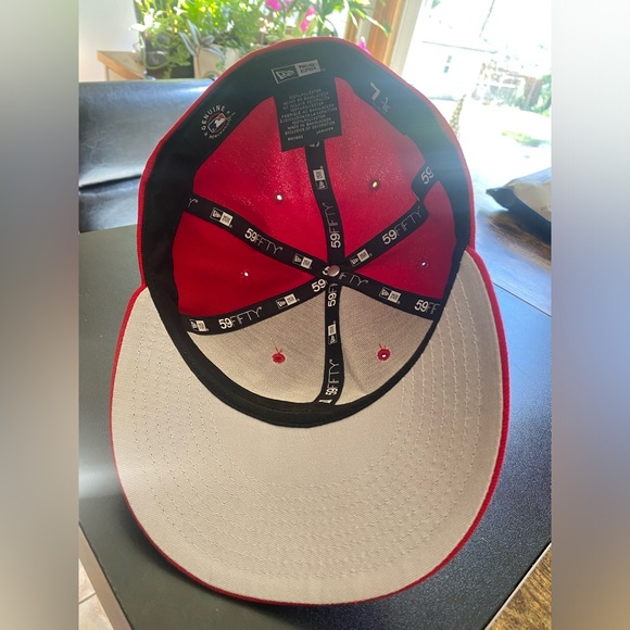 Authentic Yankees Cap - Picture 2 of 4